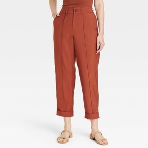Women’s high-rise effortless pin tuck ankle pants